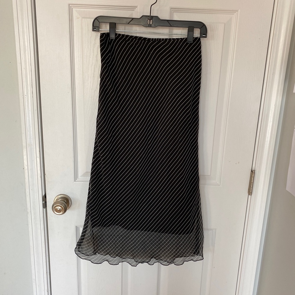 XOXO Skirt M Black with White Diagonal stripes.